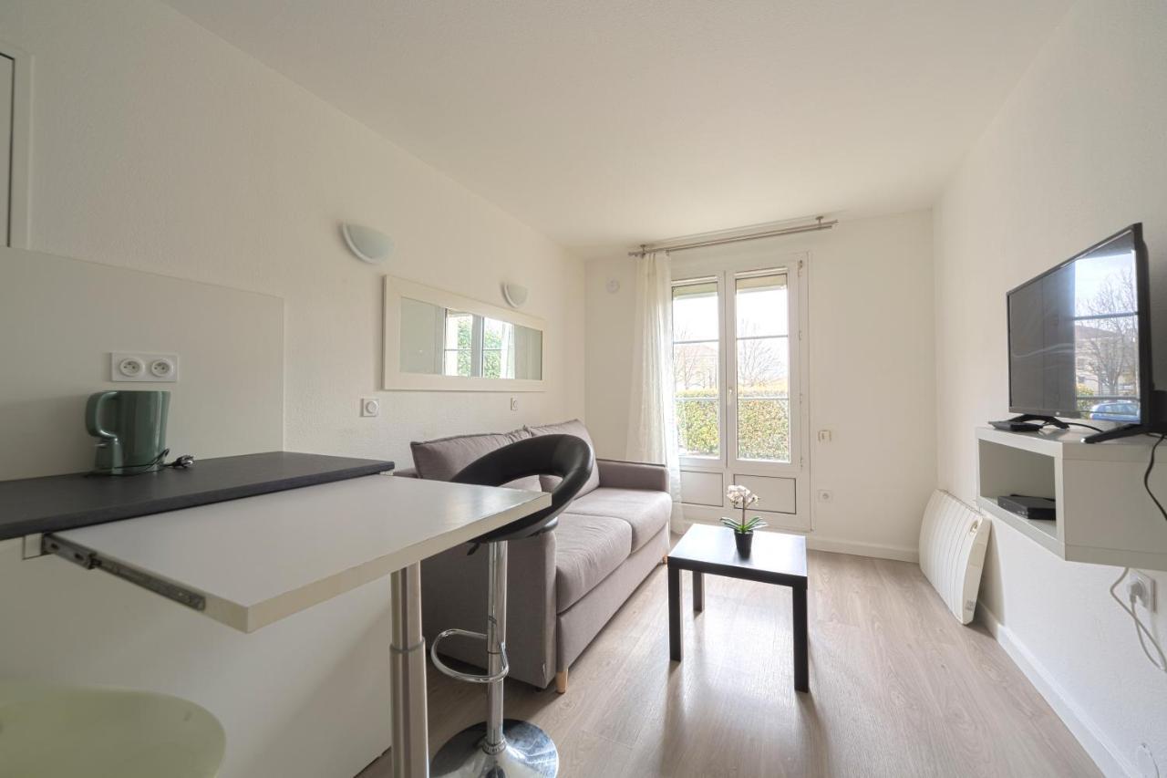 Studio Cosy 2 Min Gare - 10 Min บุสซี-แซ็ง-ฌอร์ฌ ภายนอก รูปภาพ
